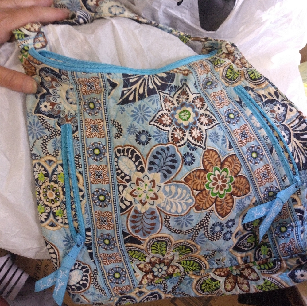 Gorgeous Vera Bradley Shoulder Bag